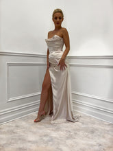 Load image into Gallery viewer, Dress 11